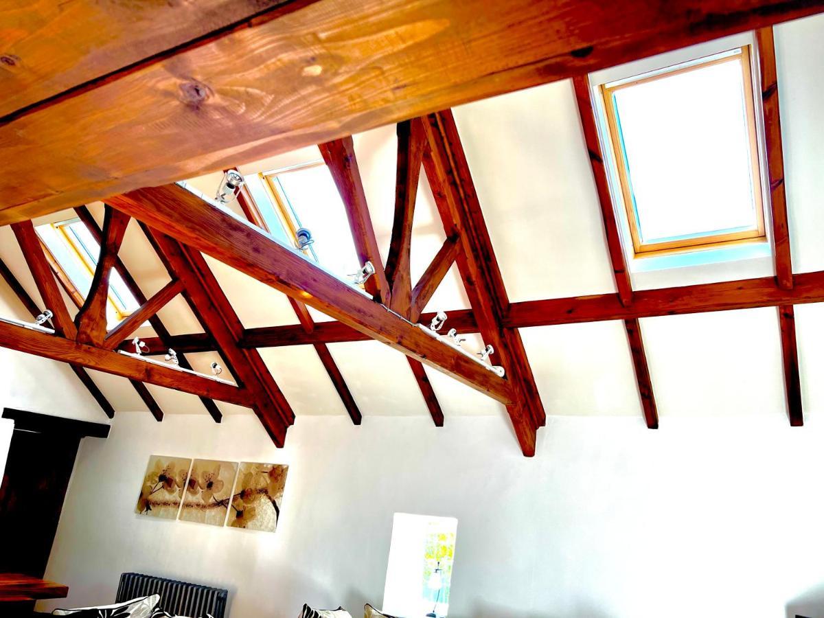 Beautiful Ancient Stone Cottage, Local Walks & Pub! Conwy Zewnętrze zdjęcie